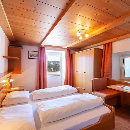 Specker Hotel *